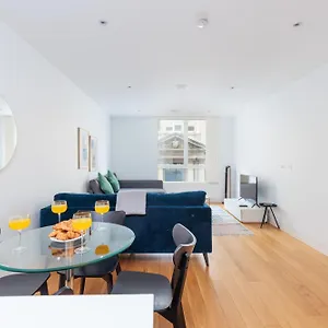 Apartment Luxury Let @, London